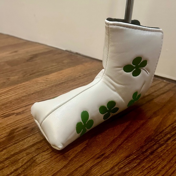 ⛳️☘️Brand New White Putter Cover with Shamrock☘️ Embroidered - Picture 3 of 7